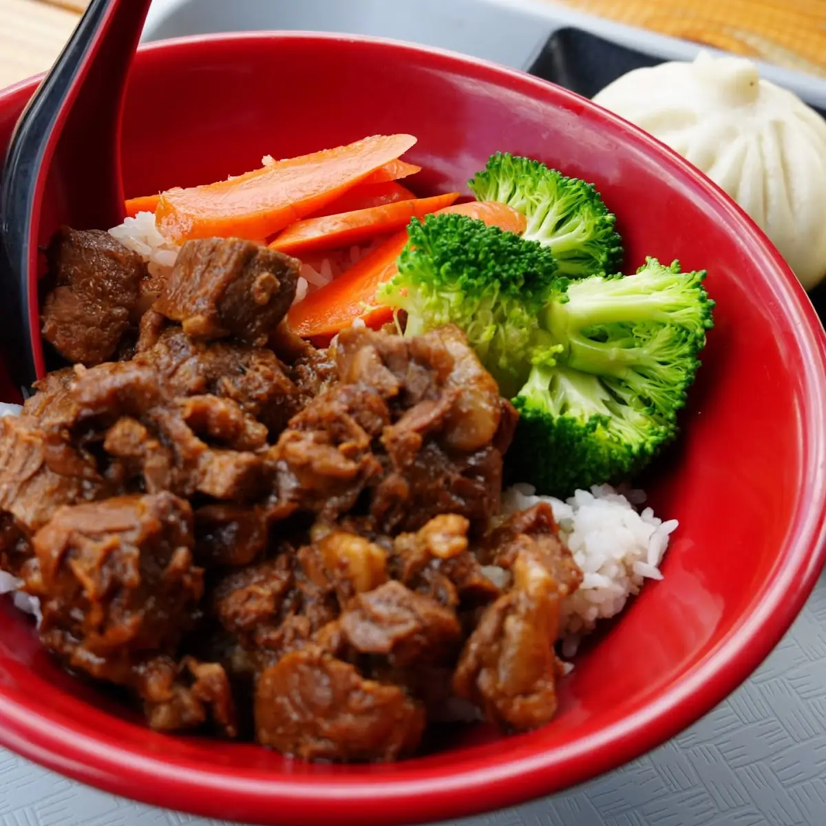 braised beef rice bowl 红烧牛肉饭